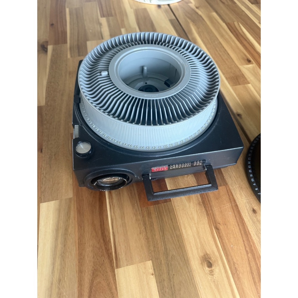 Kodak Carousel‎ 600 Slide Projector w/ Tray & Lens